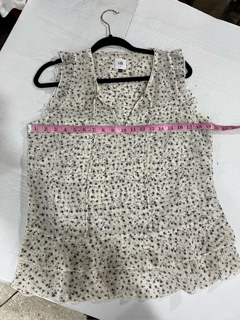 CABI SLEEVELESS RUFFLE TRIM TOP - Picture 3 of 13